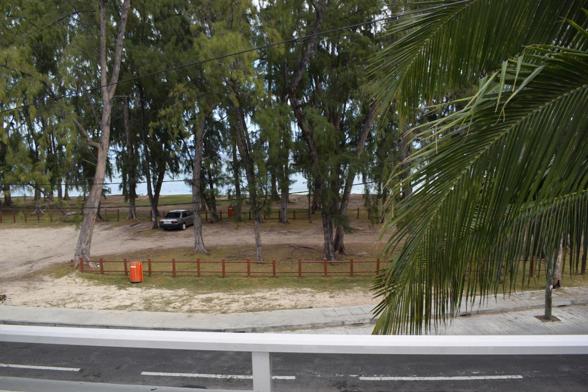 Sea Front Apartment Villa Flic-en-Flacq Exterior foto